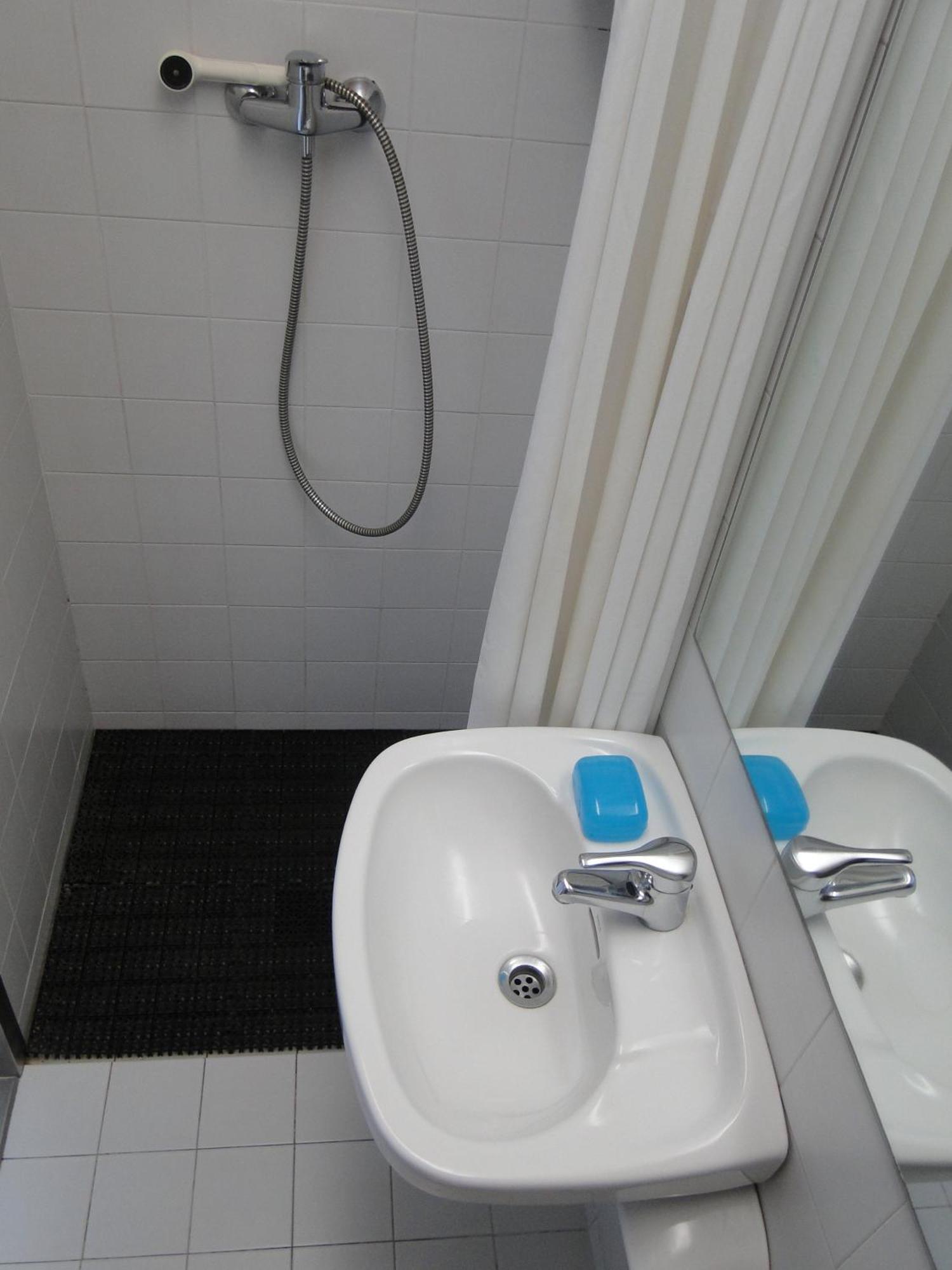 Residencia Universitaria Sant Joan Hotel Реус Екстериор снимка